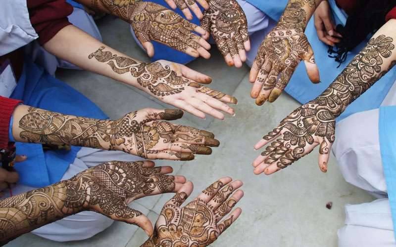 Mehandi Artist At Home Services In Lucknow